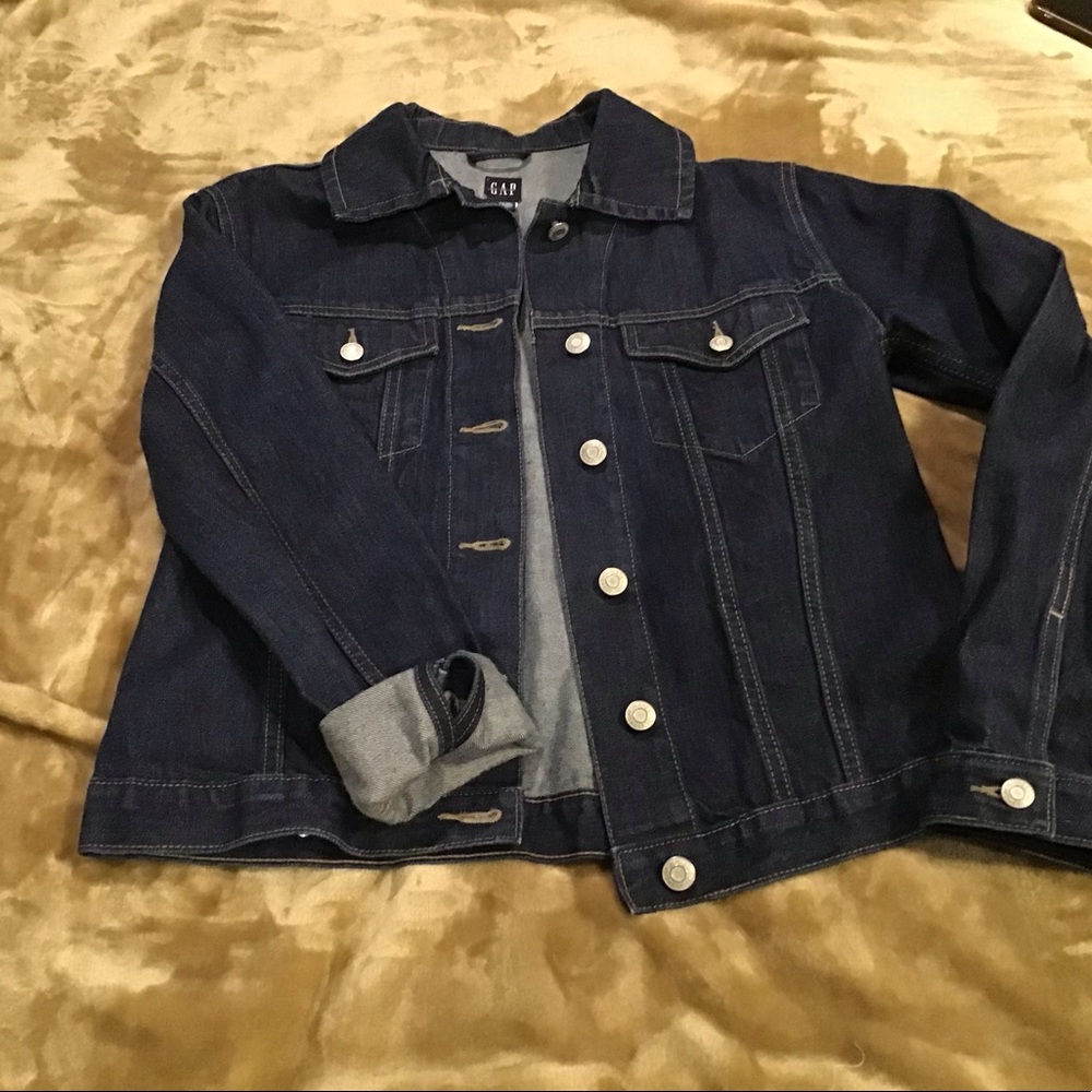 Women’s GAP denim jacket size Small EUC